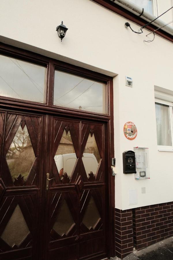 Kishaz Apartman Eger Exterior photo