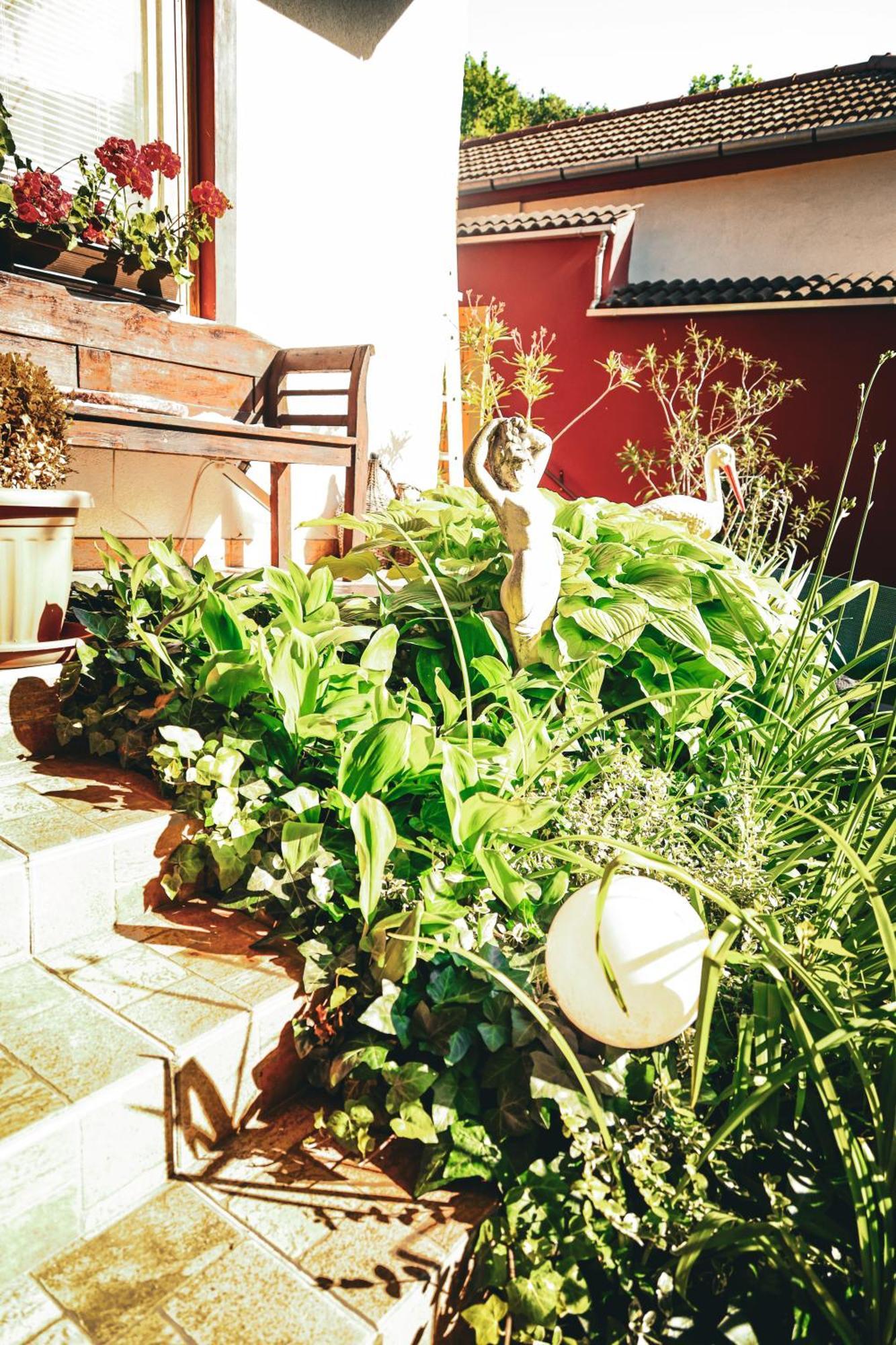 Kishaz Apartman Eger Exterior photo